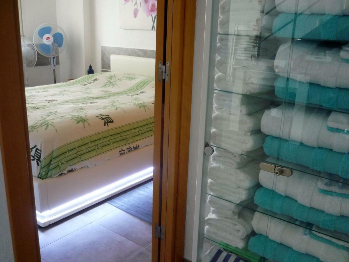 Piscines - Climatisation - Calme - Wifi - Plages - Vue - Bord De - Parking Appartement